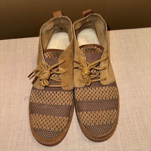 UGG Men’s Brown Pattern Suede Sherpa Lined Lace Up Booties Size 9.5 GUC main image 4